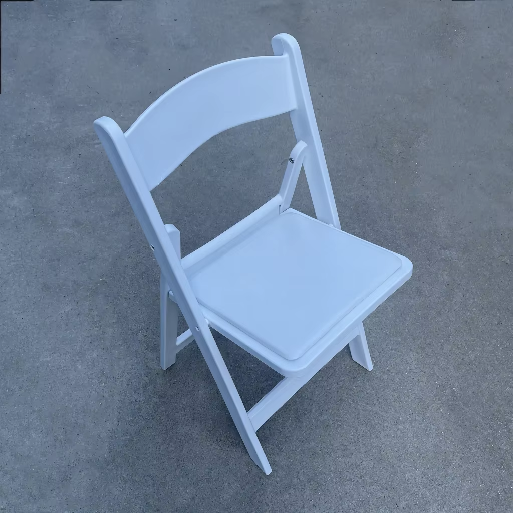 027.Folding Banquet Chair